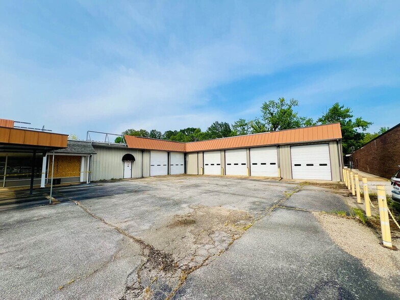 More Photos Of 504 N 2nd St, Booneville Auto Repair For Sale