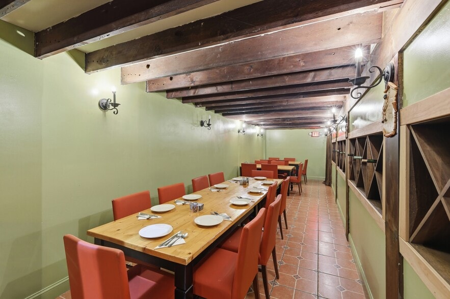 More Photos Of 424 N Main St, Souderton Restaurant For Sale