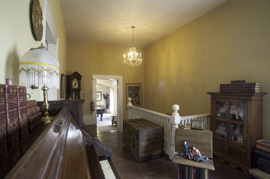 More Photos Of 313 S Green St, Glasgow Hospitality For Sale