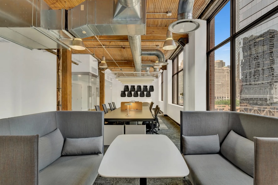 More Photos Of 180 N Wacker Dr, Chicago Loft Creative Space For Sale