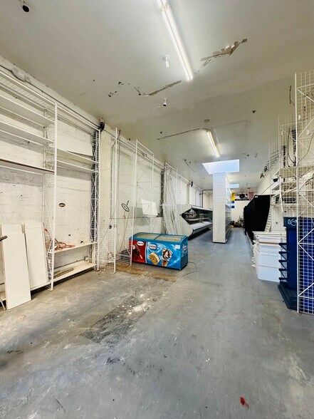 More Photos Of 335-337 Jones St, San Francisco Storefront For Lease