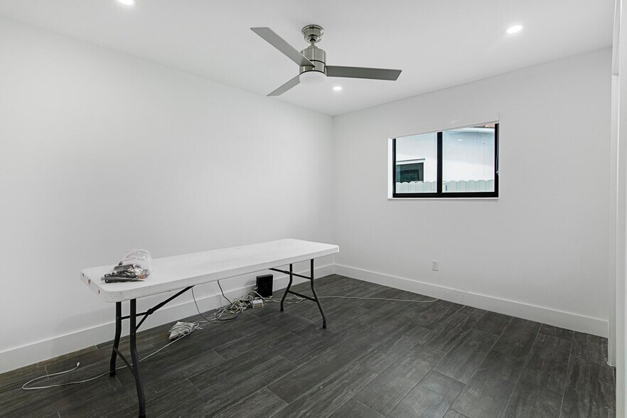 More Photos Of 10370 SW 24th St, Miami Apartments For Sale
