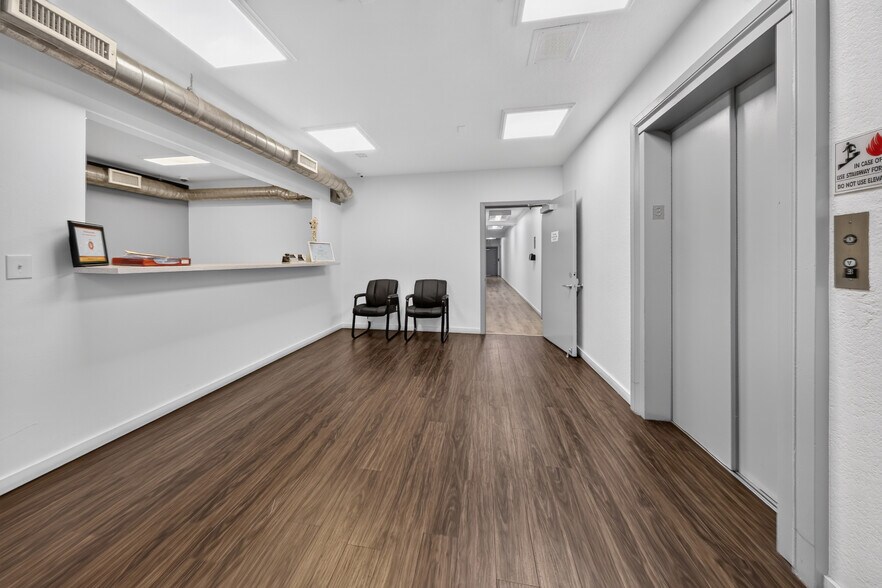 More Photos Of 20847 Sherman Way, Canoga Park Office For Sale