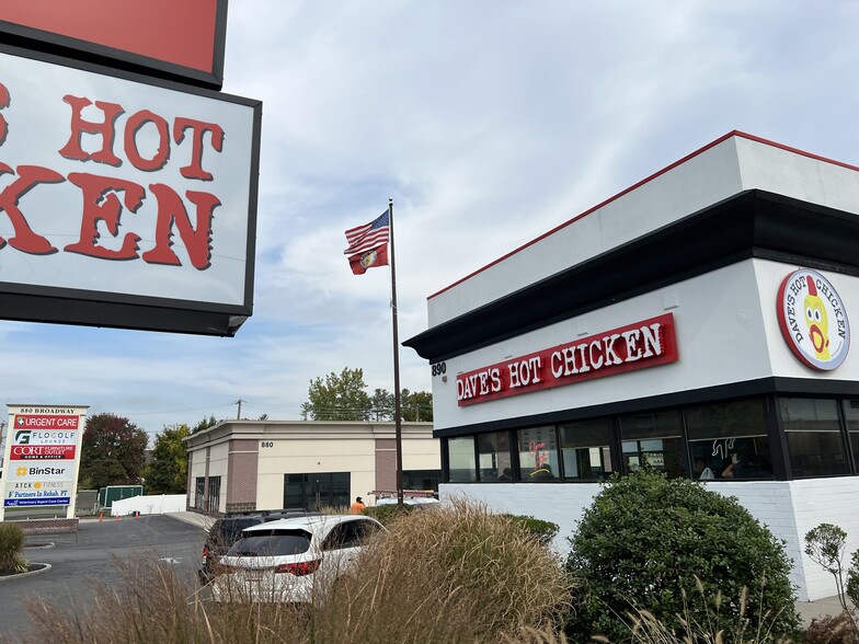 More Photos Of 880-910 Broadway, Saugus, MA 01906, USA Broadway, Saugus Storefront For Lease