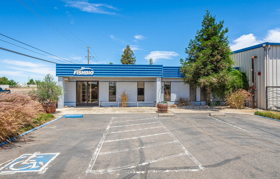 More Photos Of 1617 S Yosemite Ave, Oakdale Warehouse For Sale