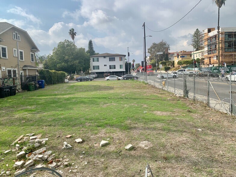 More Photos Of 250 N Wilton Pl, Los Angeles Land For Sale