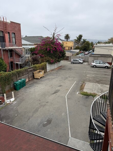 More Photos Of 5836-5838 San Pablo Ave, Emeryville Storefront Retail Residential For Lease