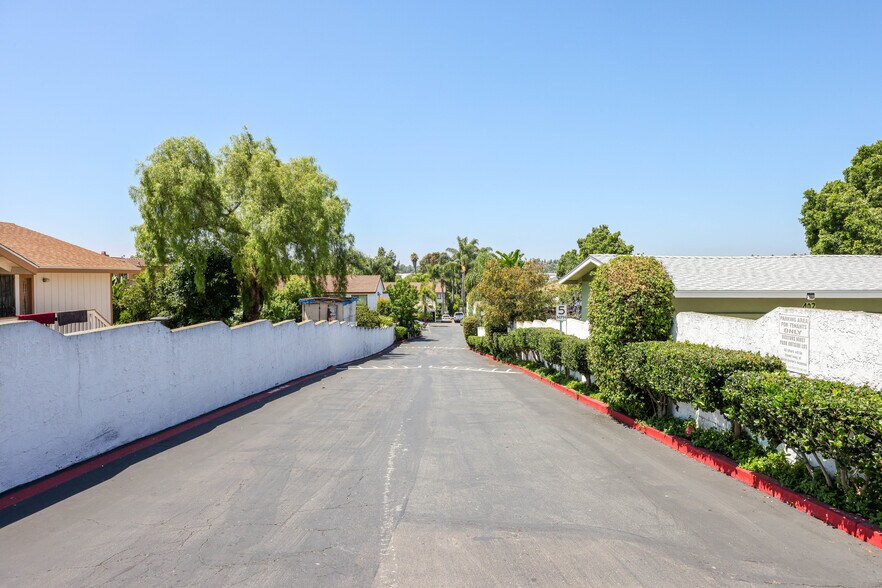 More Photos Of 380 Plymouth Dr, Vista Apartments For Sale
