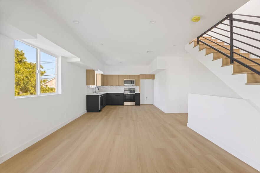 More Photos Of 4511 Rosewood Ave, Los Angeles Apartments For Sale