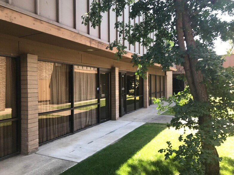 More Photos Of 5637 N Pershing Ave, Stockton Medical For Lease