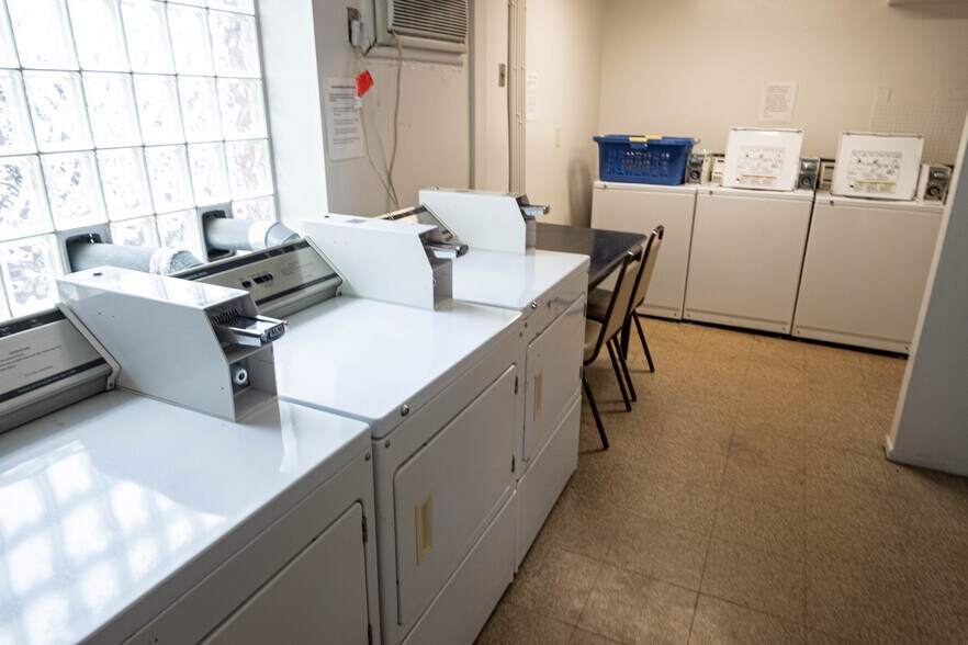 More Photos Of 7403 Elm Ave, Maplewood Apartments For Sale
