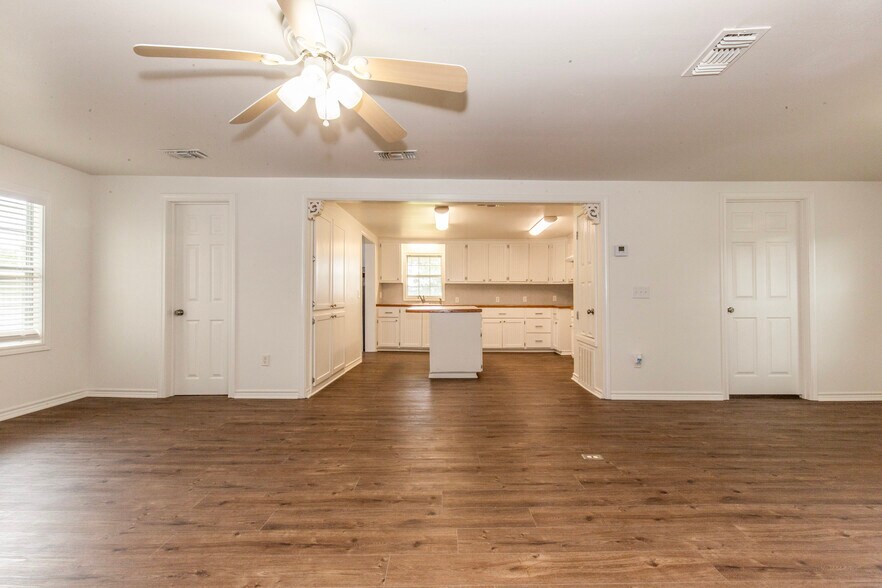 More Photos Of 4846 US Highway 67 W, Simms Daycare Center For Sale