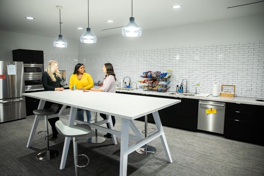 More Photos Of 55 E Monroe St, Chicago Office Residential For Lease