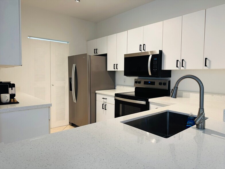 More Photos Of 19555 E Country Club Dr, Aventura Specialty For Sale