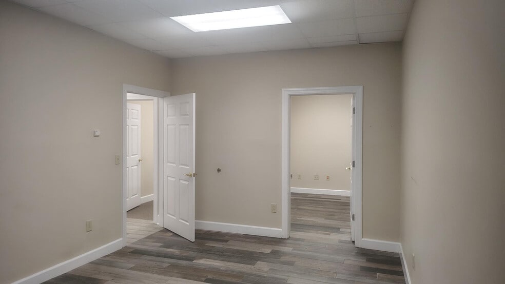 More Photos Of 404 Corder Rd, Warner Robins Office For Lease