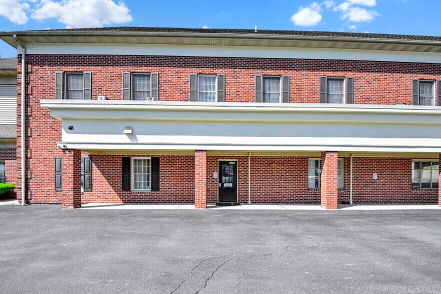 More Photos Of 4813 Jonestown Rd, Harrisburg Office For Lease