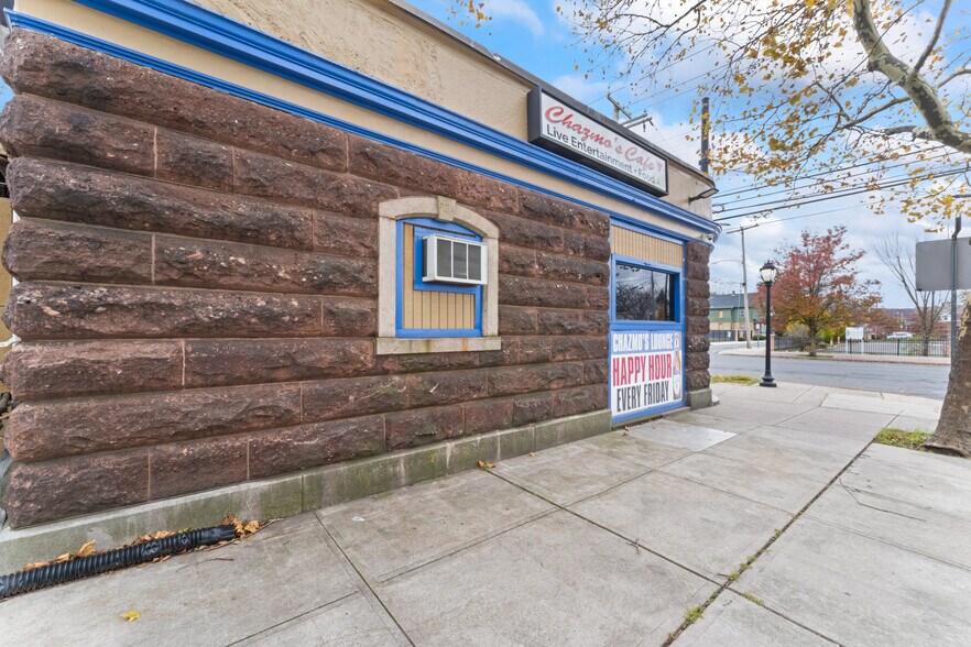 More Photos Of 811 Dixwell Ave, Hamden Flex For Sale