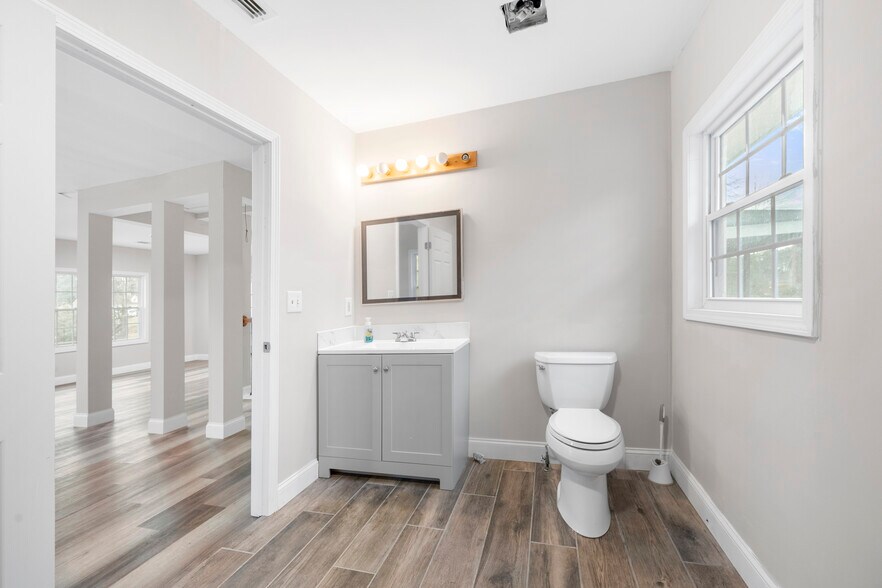 More Photos Of 2965 Highway 29 S, Lawrenceville Office For Sale