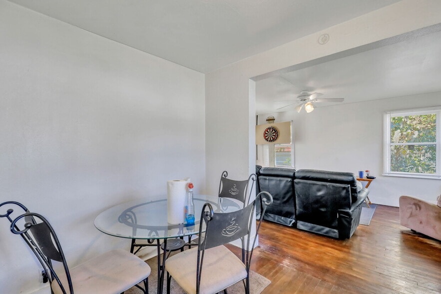 More Photos Of 2203 Skidaway Rd, Savannah Freestanding For Sale