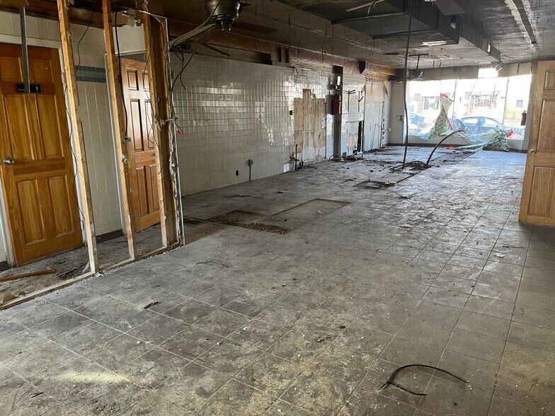 More Photos Of 1180 Easton Rd, Abington Storefront Retail Office For Sale