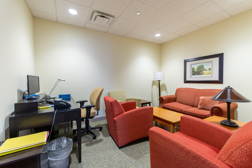 More Photos Of 50 E Washington St, Chicago Office For Sale