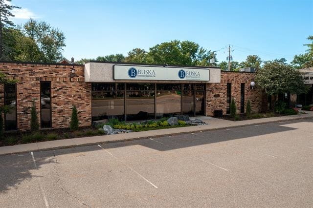More Photos Of 1818 Grand Ave, Wausau Office For Sale