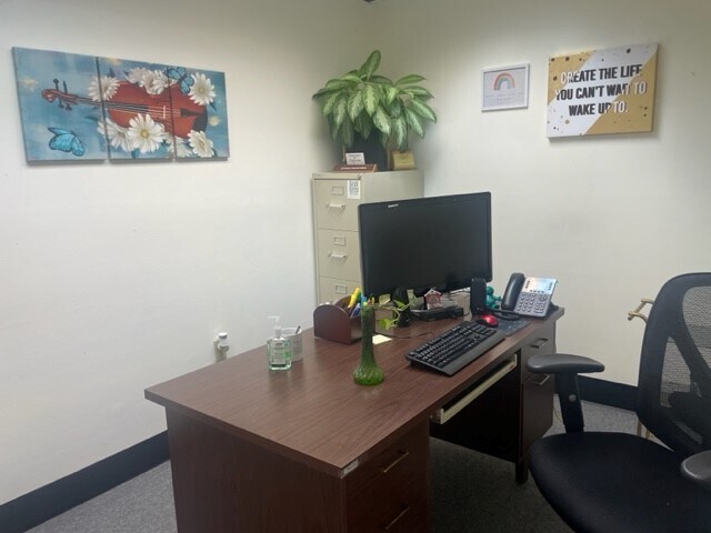 More Photos Of 1815 Crystal Lake Dr, Lakeland Office For Sale