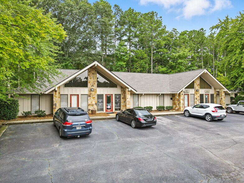 More Photos Of 11285 Elkins Rd, Roswell Office Residential For Sale