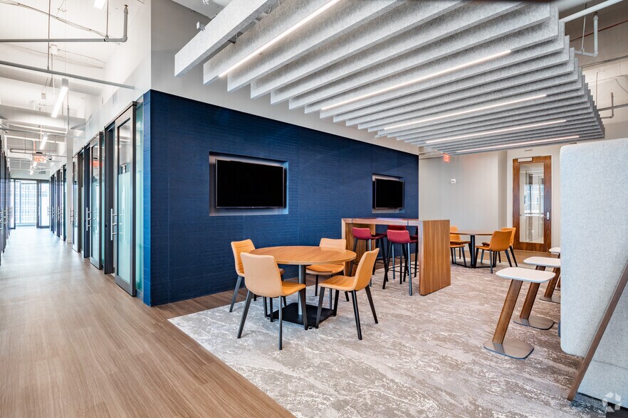 More Photos Of 3344 Peachtree Rd NE, Atlanta Office For Lease