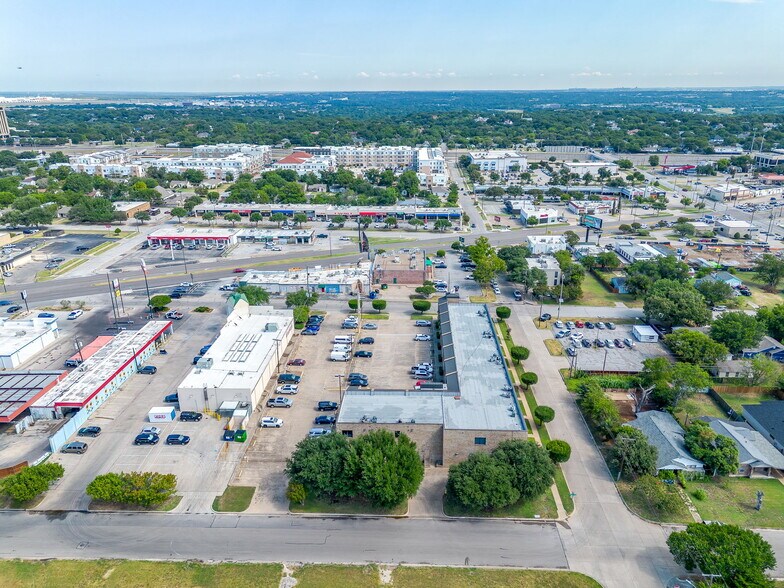 More Photos Of 5801 Curzon Ave, Fort Worth General Retail For Lease