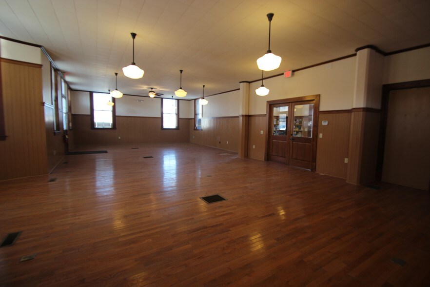 More Photos Of 56 Depot Sq, Barre City Office For Sale
