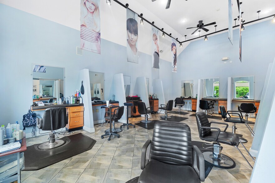 More Photos Of 137 Rutherford Ave, Franklin General Retail For Lease