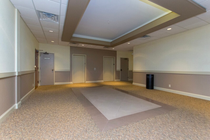 More Photos Of 333 Whitesport Dr, Huntsville Medical For Lease