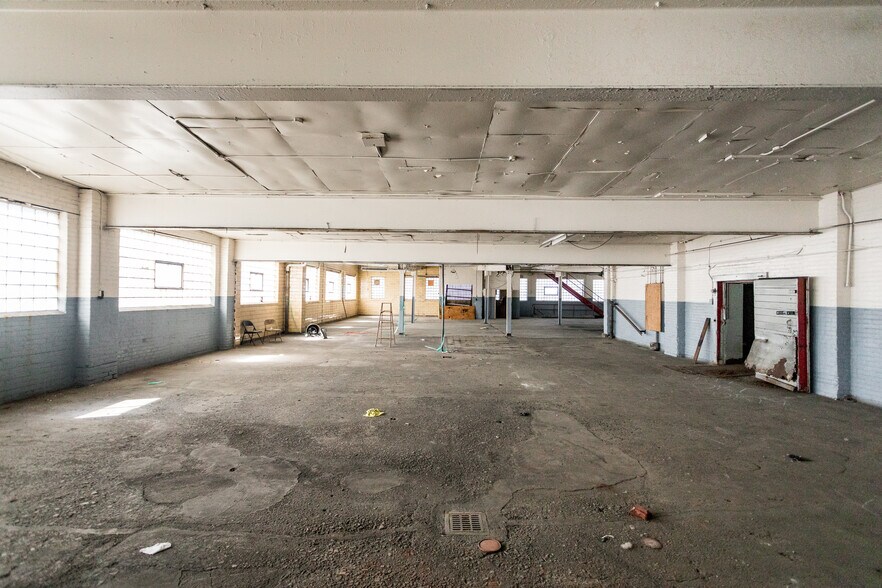 More Photos Of 2600 E Grand Blvd, Detroit Warehouse For Sale