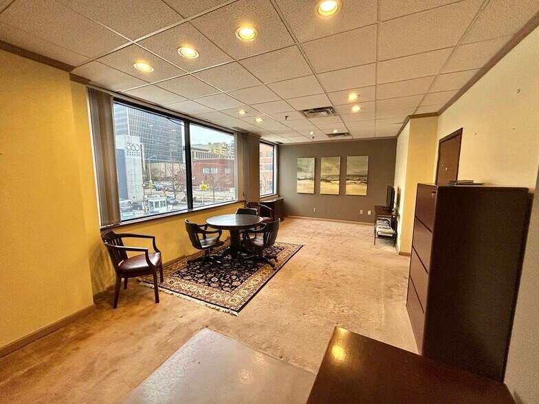 More Photos Of 333 E Ohio St, Indianapolis Medical For Lease