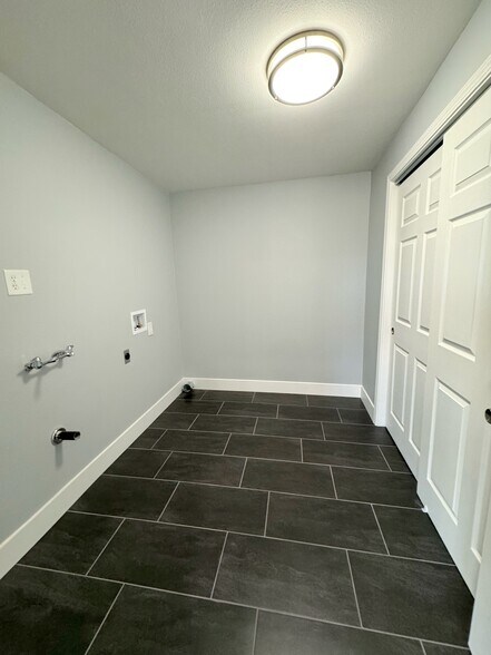 More Photos Of 905 Mauldin Ln, Reno Multifamily For Sale