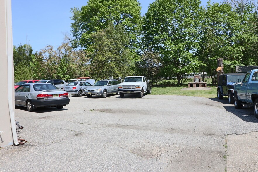 More Photos Of 1335 Harding Hwy, Richland Auto Repair For Sale