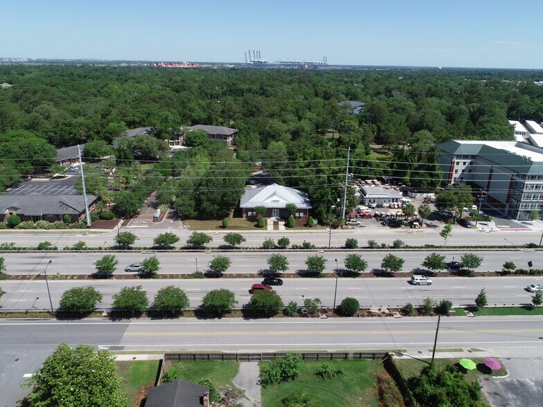 More Photos Of 1021 Ewall St, Mount Pleasant General Retail For Sale