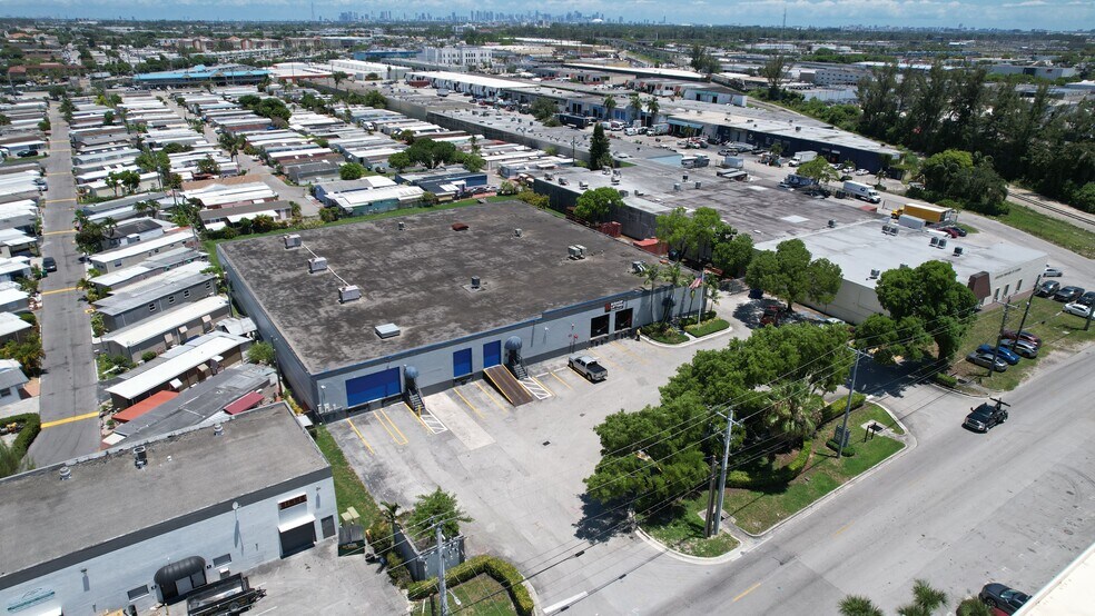 More Photos Of 8007-8115 NW 74th Ave, Miami Warehouse For Lease
