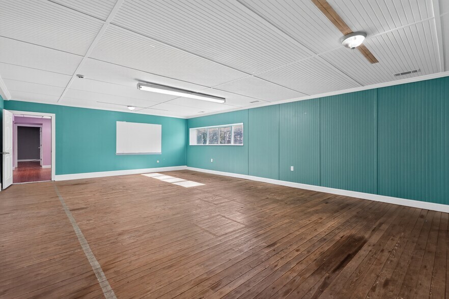More Photos Of 1512 Garner Rd, Raleigh Warehouse For Lease