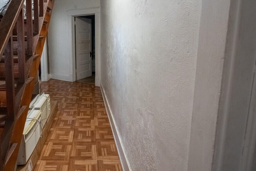 More Photos Of 507 W Wisconsin St, Sparta Flex For Sale