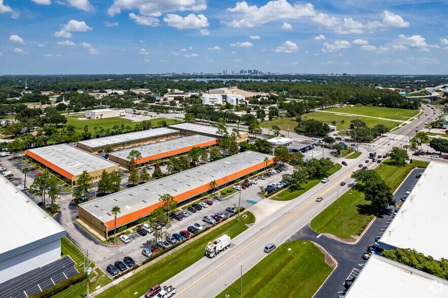 More Photos Of 4081 L B McLeod Rd, Orlando Unknown For Lease