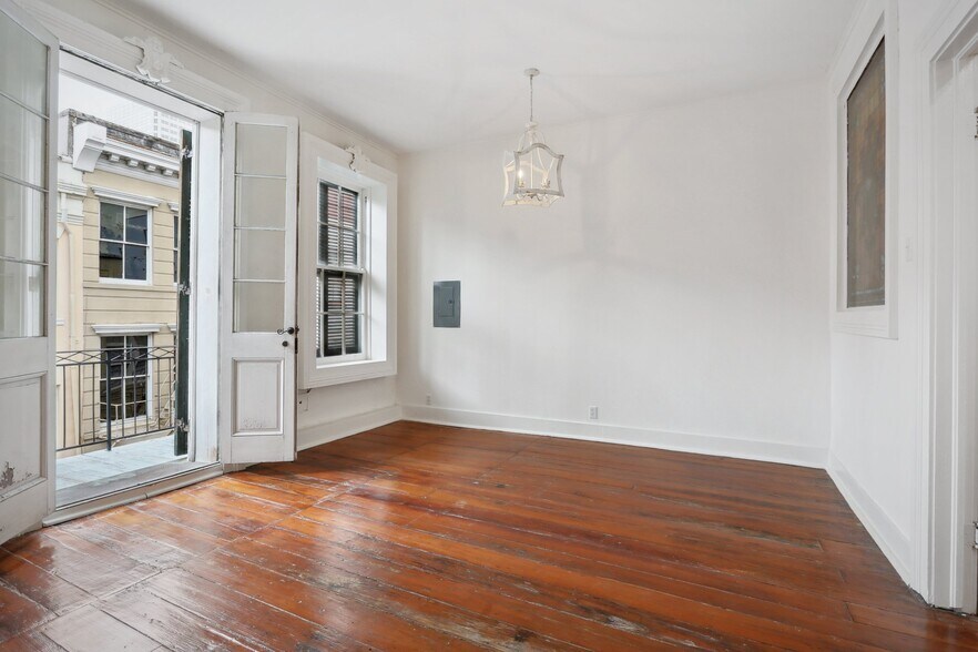 More Photos Of 235 Chartres St, New Orleans Storefront Retail Office For Sale