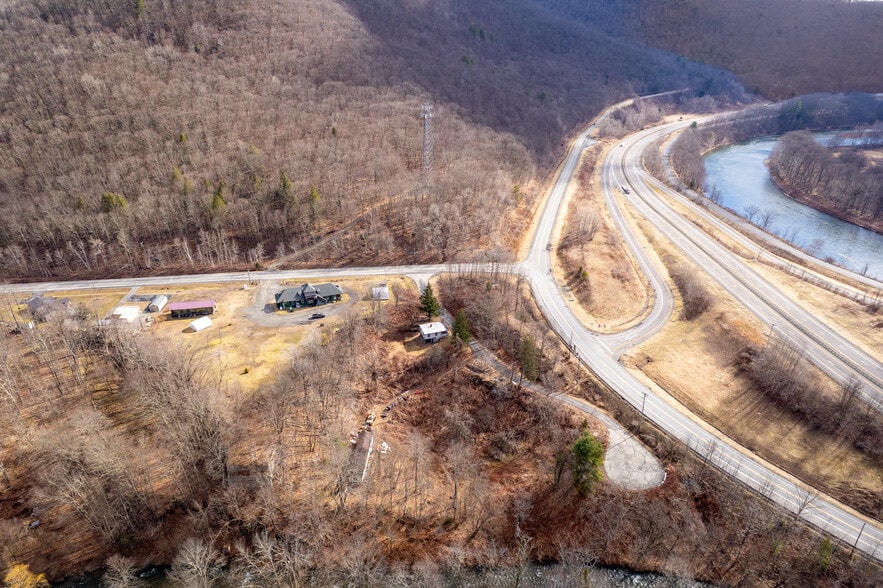 More Photos Of 19 Trestle Rd, Hancock Storefront Retail Office For Sale