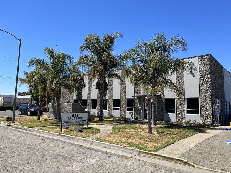 More Photos Of 477 Roland Way, Oakland Warehouse For Lease