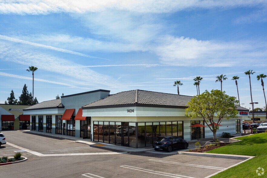 More Photos Of 1386-1490 E Foothill Blvd, Upland Unknown For Lease