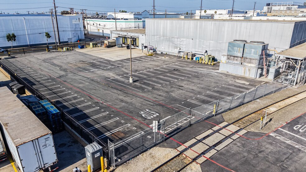 More Photos Of 3305 E Vernon Ave, Vernon Refrigeration Cold Storage For Sale
