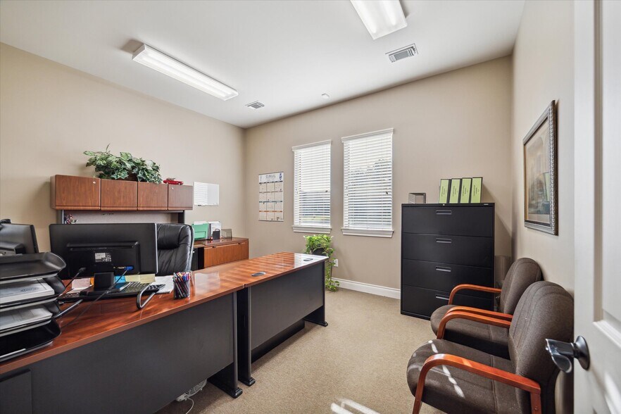 More Photos Of 435 Mason Park Blvd, Katy Loft Creative Space For Sale