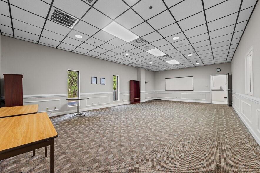 More Photos Of 2107 Black Creek Rd SE, Wilson Warehouse For Sale