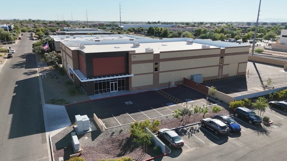 Primary Photo Of 350 S Hamilton Ct, Gilbert Warehouse For Lease